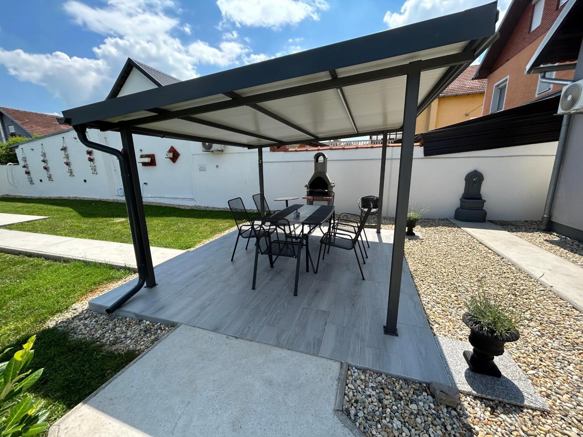 Apartmani Ana Vukovar Esterno foto